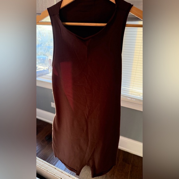 NEW! SKIMS Brown Fitness Wearable Women’s 
Size: L - Picture 7 of 9